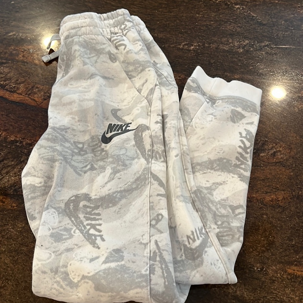 Boys Nike white camp sweatpants